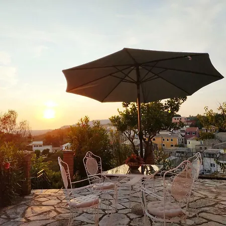 Casa vacanze Andrea's Traditional House *
